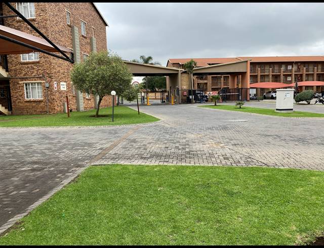 2 BEDROOM APARTMENT FOR SALE IN COMET